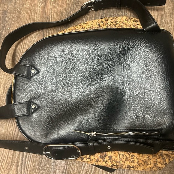 Matt & Nat Cork Textured Backpack in good used condition-lighter cork colour - Picture 6 of 11
